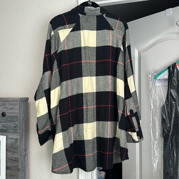 Urban Outfitters- Oversized Flannel- Size L - Picture 2 of 3